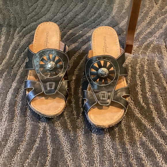 Natural Soul By Naturalizer Hearts Mineral Women's Wedge Sandals EUC - Picture 2 of 9
